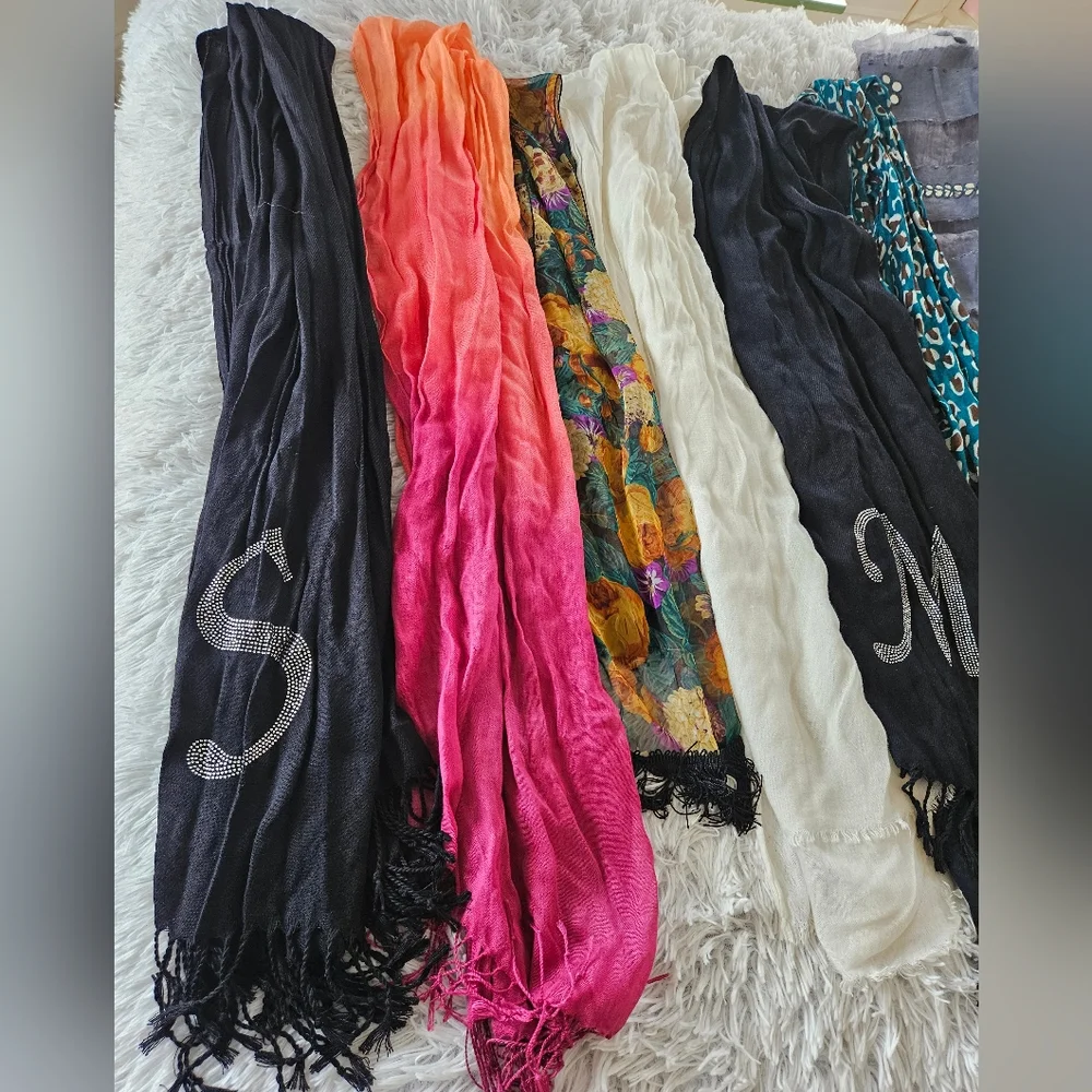 Lot of 10 Womens Lightweight Scarves Scarfs and Infinity Scarfs Multicolor